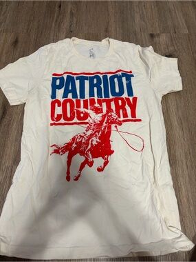 Source Unknown White Tee with Red & Blue Patriot Country Graphic